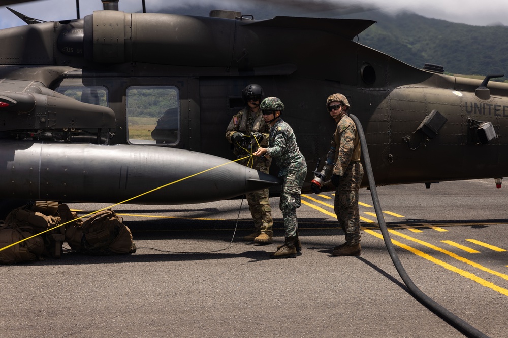 U.S., Philippine Marines conduct FARP operations