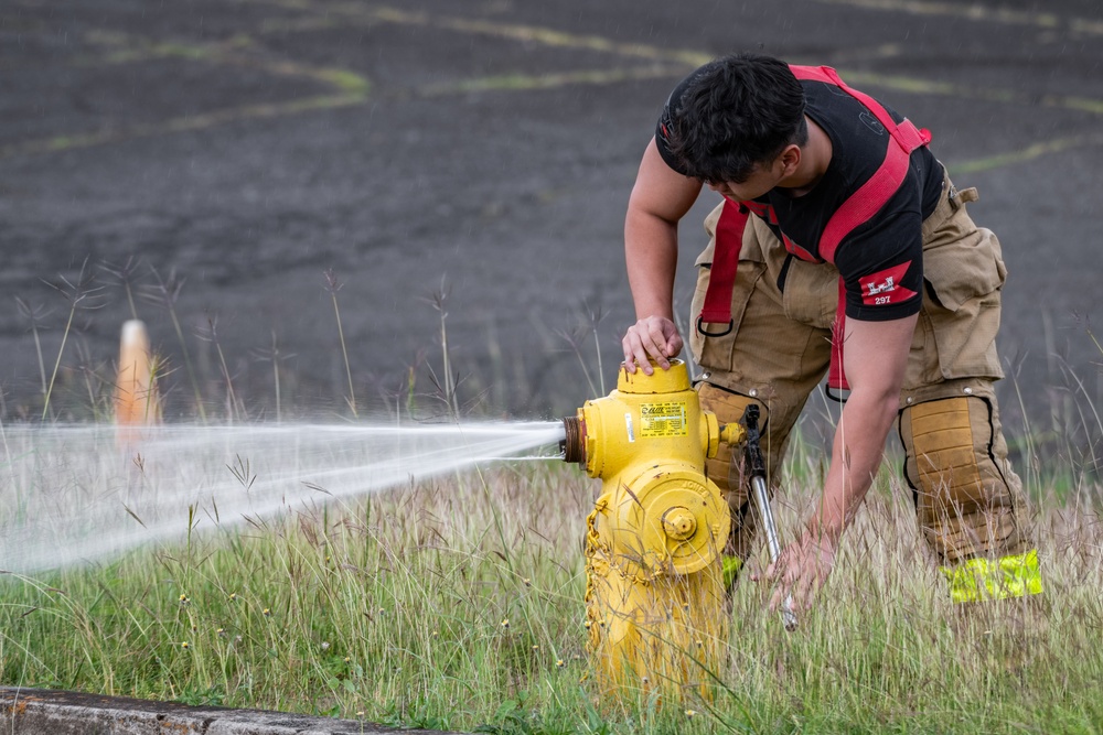 Hawaii’s 297th Engineer Detachment Firefighting Team Conduct Mission Essential Training with Joint Base Lewis-McChord Observer Coach Trainer