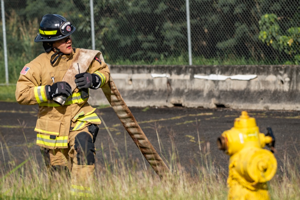 Hawaii’s 297th Engineer Detachment Firefighting Team Conduct Mission Essential Training with Joint Base Lewis-McChord Observer Coach Trainer