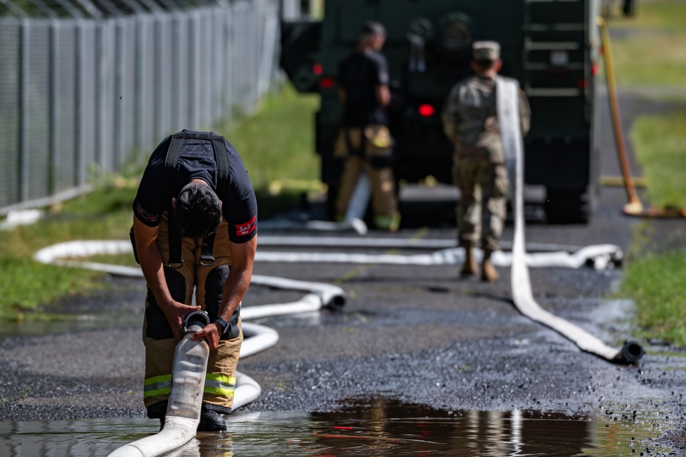 Hawaii’s 297th Engineer Detachment Firefighting Team Conduct Mission Essential Training with Joint Base Lewis-McChord Observer Coach Trainer