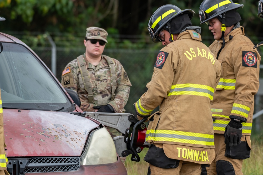 Hawaii’s 297th Engineer Detachment Firefighting Team Conduct Mission Essential Training with Joint Base Lewis-McChord Observer Coach Trainer