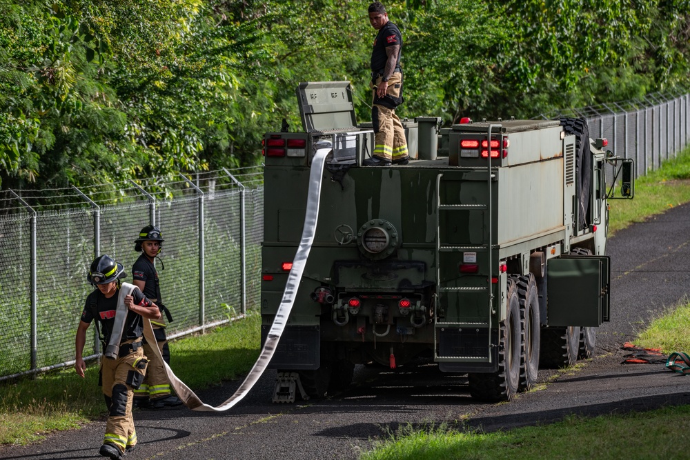 Hawaii’s 297th Engineer Detachment Firefighting Team Conduct Mission Essential Training with Joint Base Lewis-McChord Observer Coach Trainer