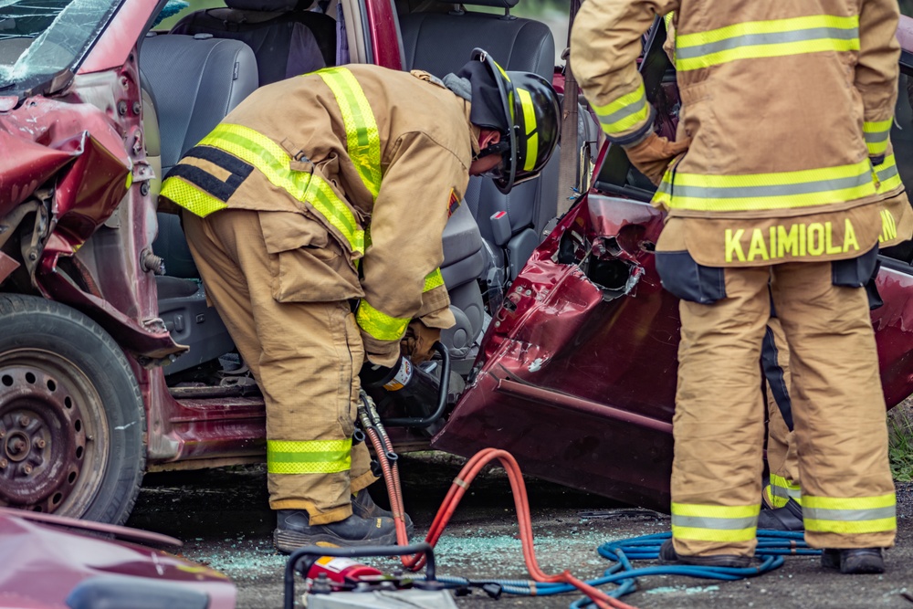 Hawaii’s 297th Engineer Detachment Firefighting Team Conduct Mission Essential Training with Joint Base Lewis-McChord Observer Coach Trainer