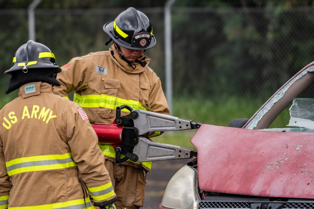 Hawaii’s 297th Engineer Detachment Firefighting Team Conduct Mission Essential Training with Joint Base Lewis-McChord Observer Coach Trainer