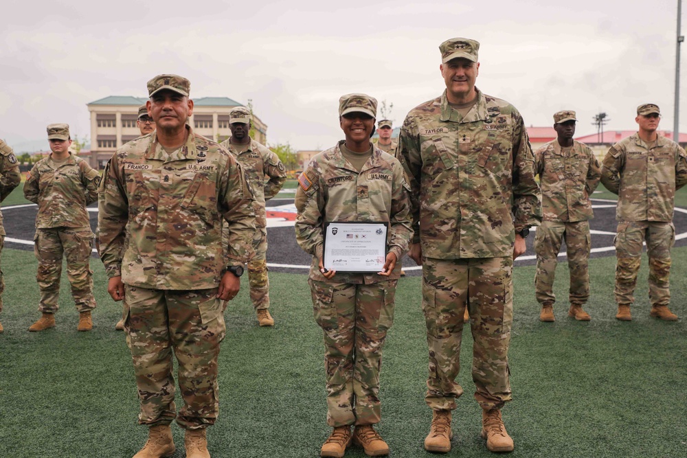 Soldiers receive awards for 2ID Best Squad Competition