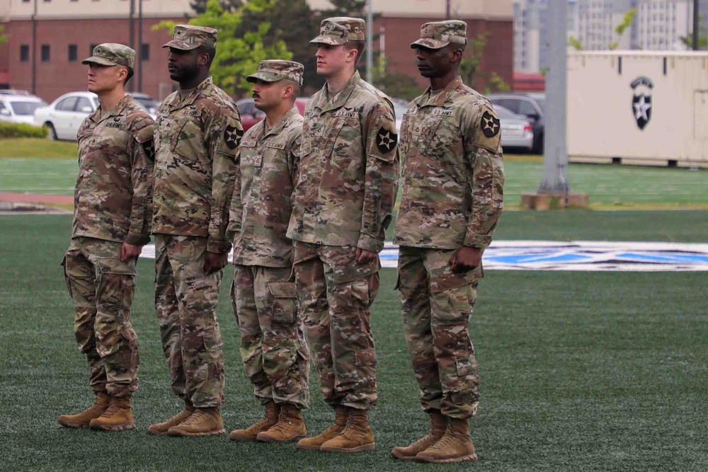 Soldiers receive awards for 2ID Best Squad Competition