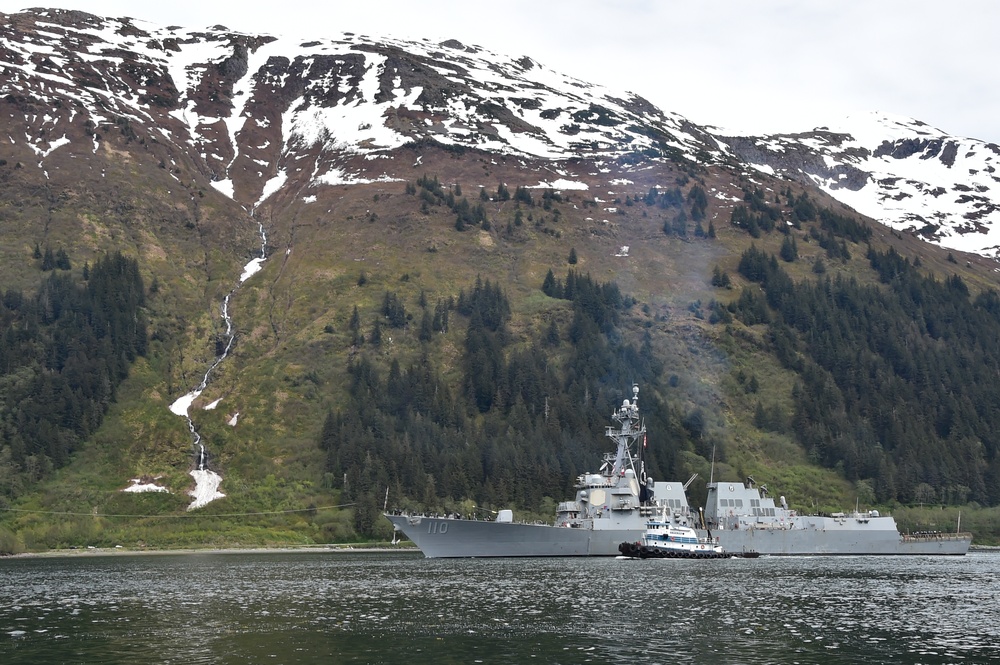 USS William P. Lawrence arrives in Juneau