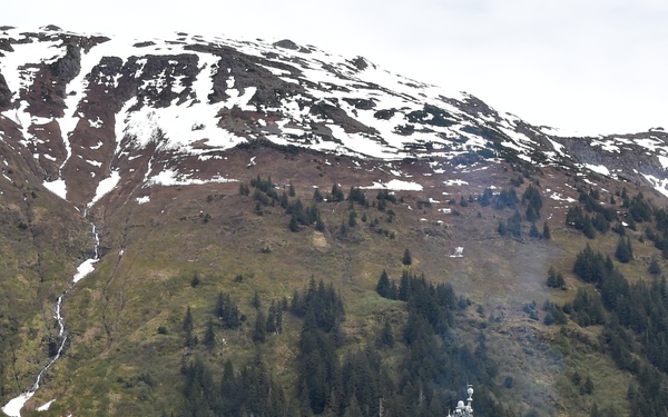 USS William P. Lawrence arrives in Juneau