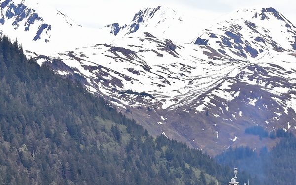 USS William P. Lawrence arrives in Juneau