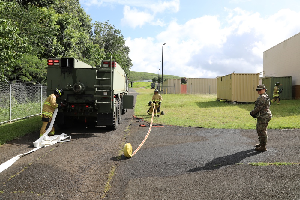 Hawaii’s 297th Engineer Detachment Firefighting Team Conduct Mission Essential Training with Joint Base Lewis-McChord Observer Coach Trainer