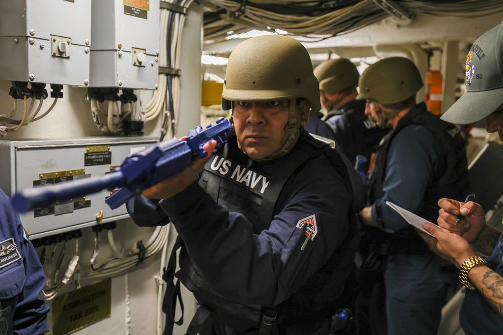 USS Roosevelt (DDG 80) Anti-Terrorism Drills