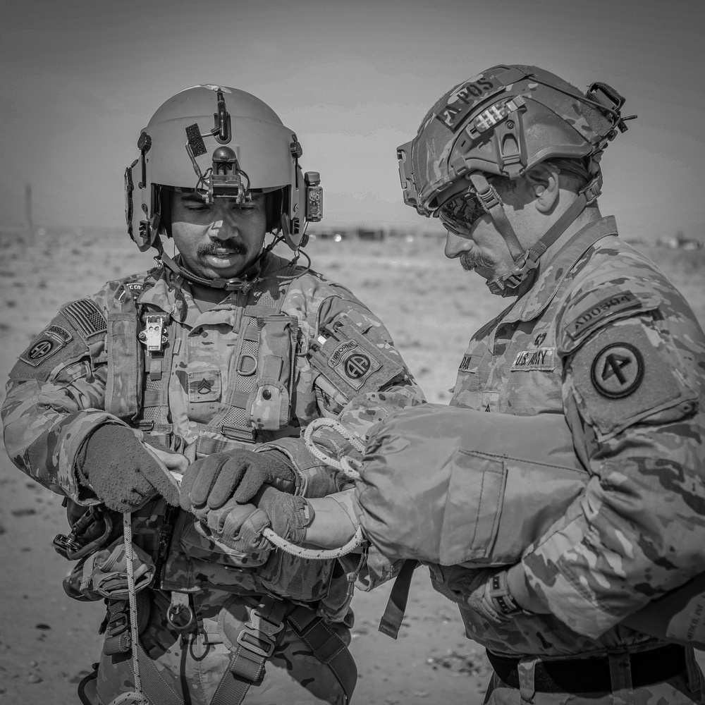 DVIDS - Images - 82nd CAB Medical Evacuation Operations [Image 42 of 49]