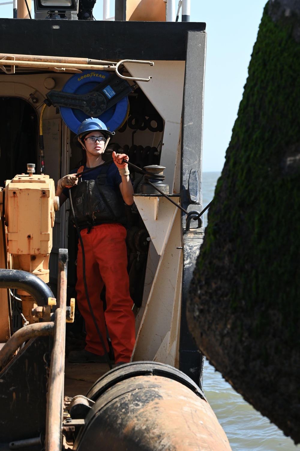 USCGC William Tate buoy evolution