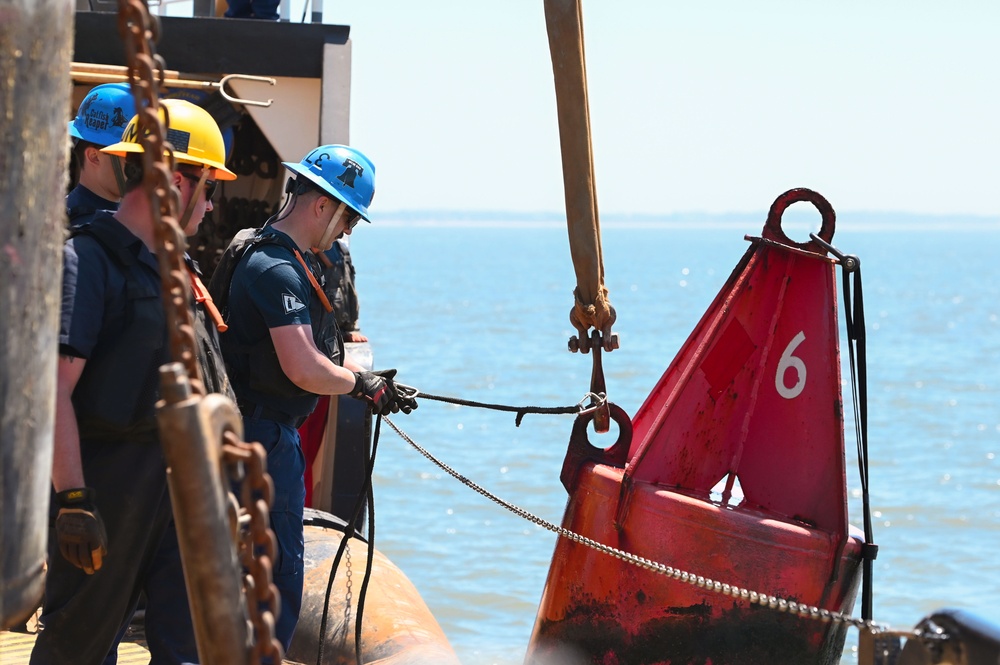 USCGC William Tate buoy evolution