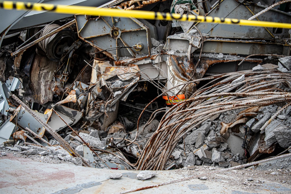 Key Bridge Unified Command continues preparations for removal of bridge piece on top of M/V DALI