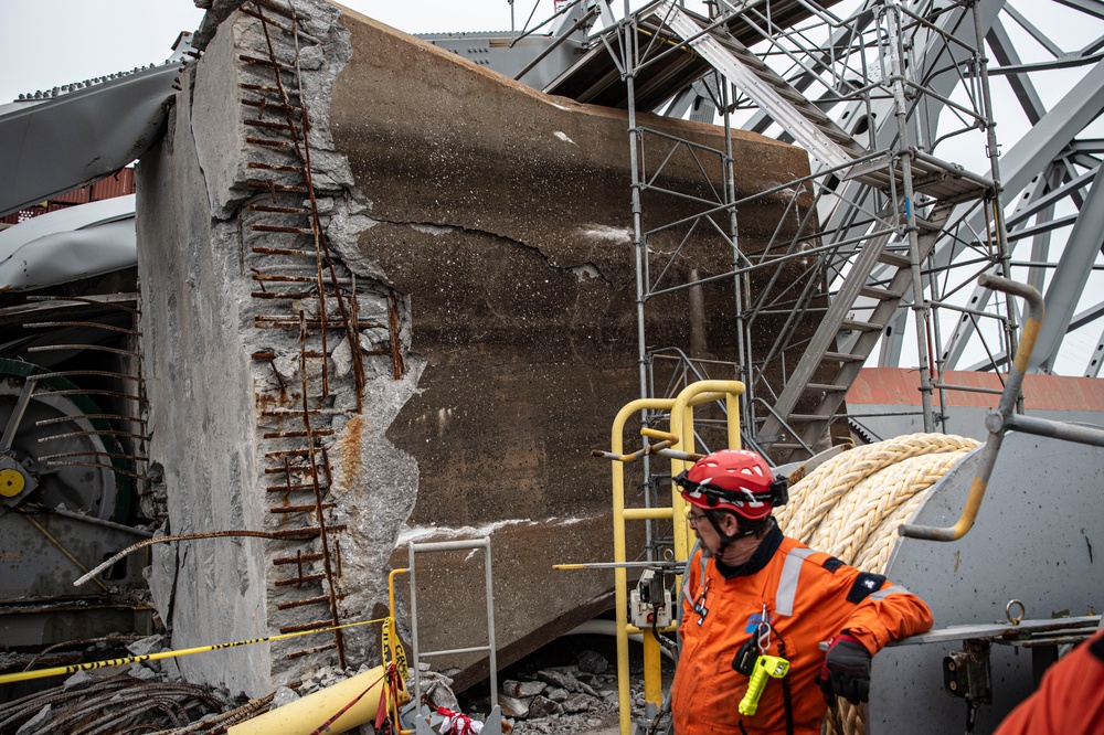 Key Bridge Unified Command continues preparations for removal of bridge piece on top of M/V DALI