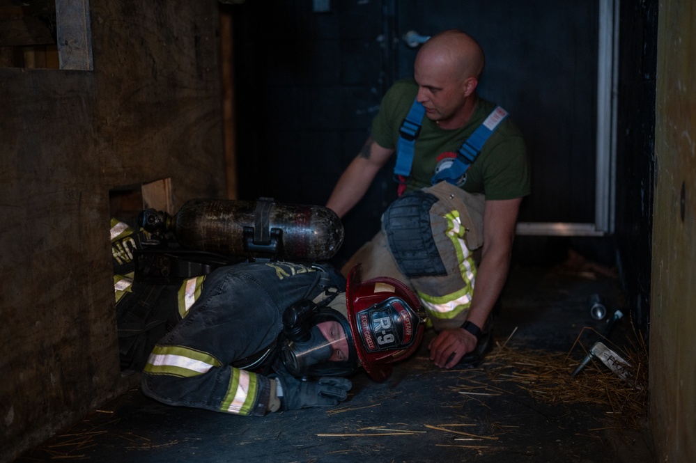 DoD Fire Rescue and Survival Course: Tenth Edition