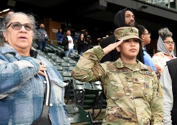 Chicago White Sox honors Army Reserve Soldier as Hero of the Game