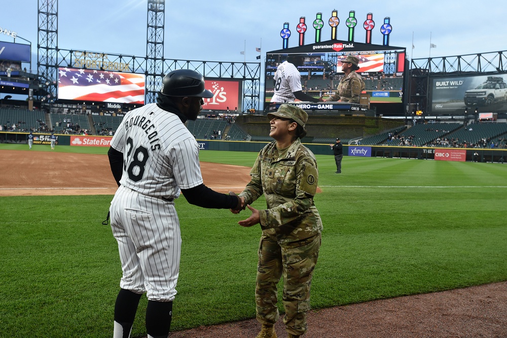 Chicago White Sox honors Army Reserve Soldier as Hero of the Game