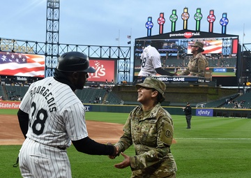Chicago White Sox honors Army Reserve Soldier as Hero of the Game