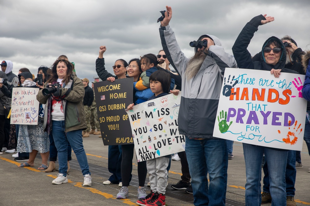 USS Kidd Returns from Deployment