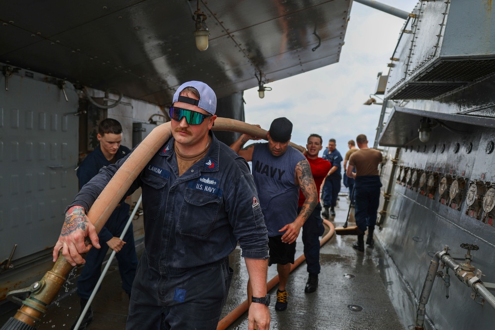 USS Roosevelt (DDG 80) Fresh Water Wash Down