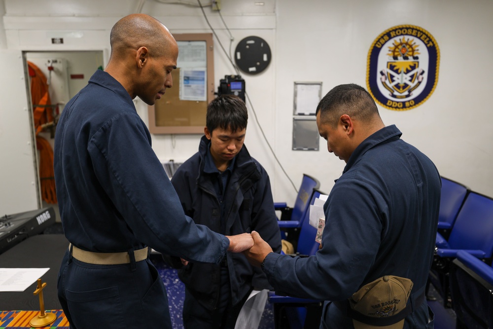 USS Roosevelt (DDG 80) Divine Services