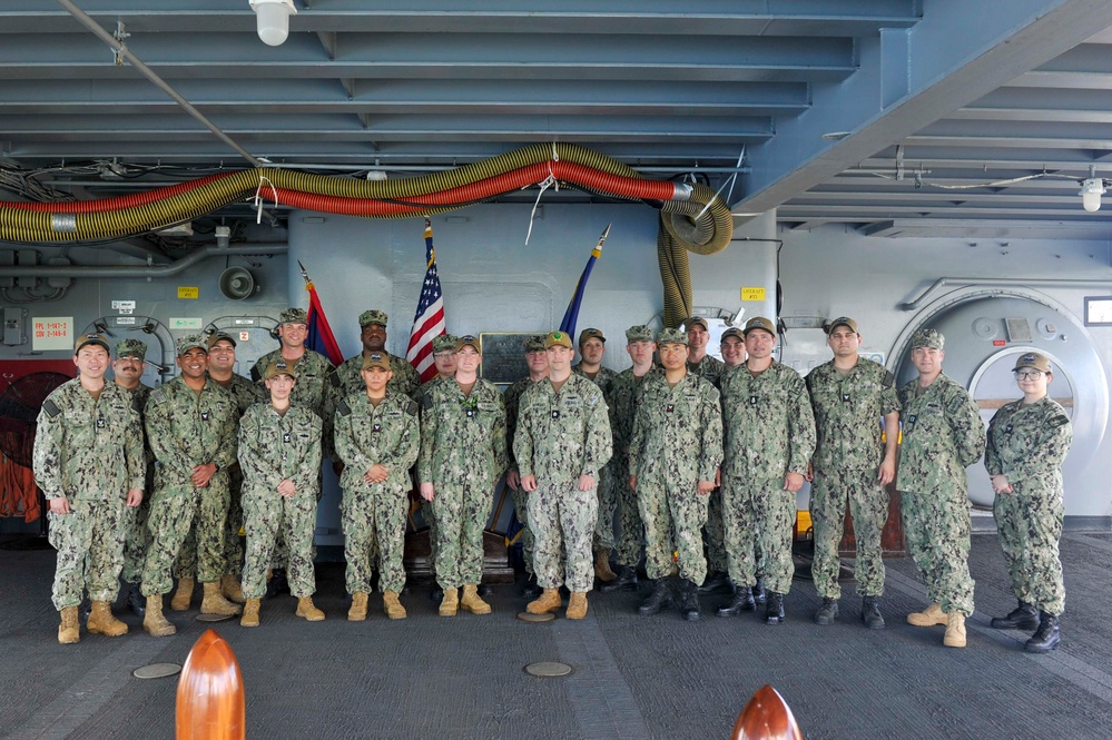 Pearl Harbor Guam Detachment SurgeMain Team Visits USS Frank Cable