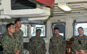 Pearl Harbor Guam Detachment SurgeMain Team Visits USS Frank Cable