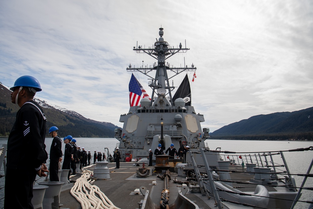 USS William P. Lawrence (DDG 110) Enters Port of Juneau