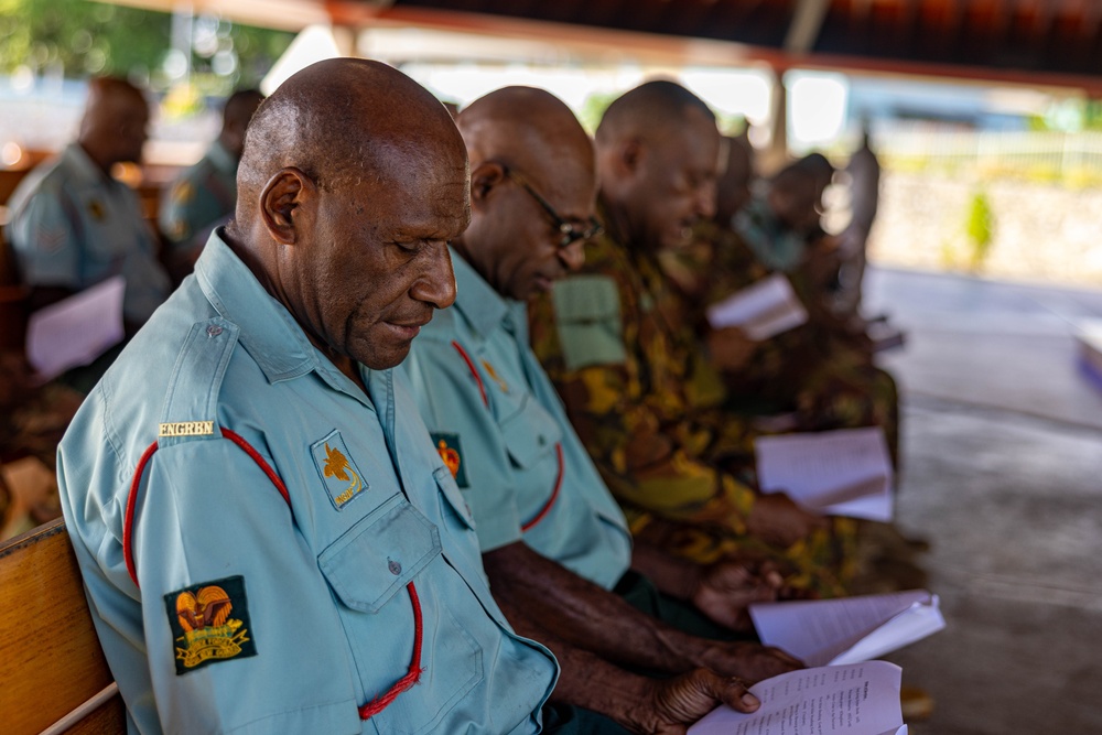 MRF-D 24.3: U.S. Navy Chaplain, RP, meet PNGDF religious leaders during HADR