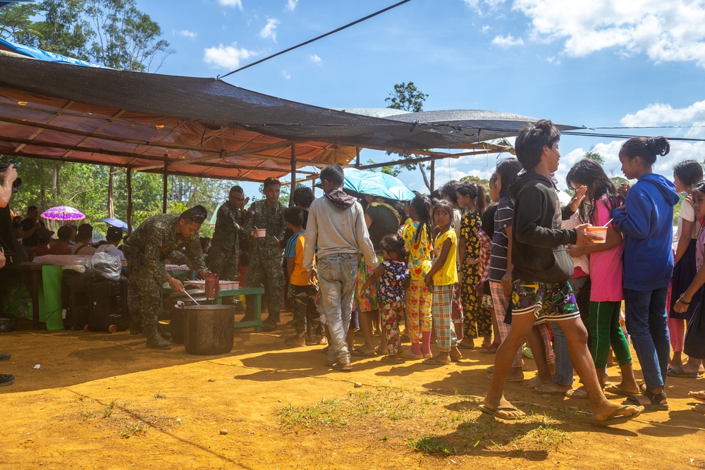 Balikatan 24: Calupisan Elementary School Bundle of Joy