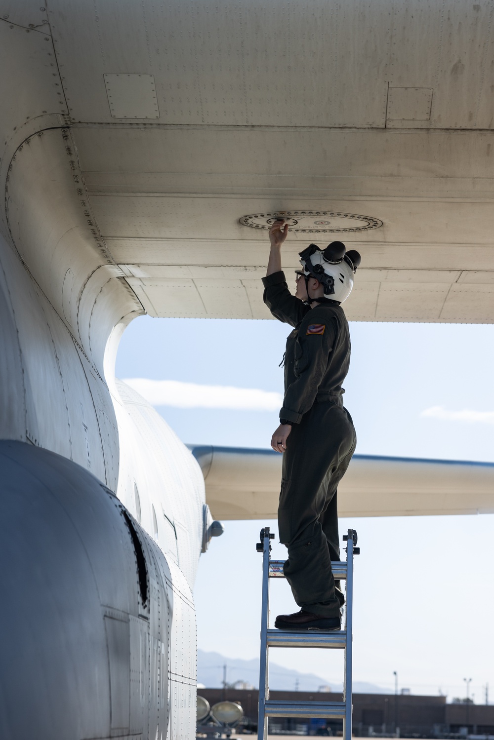 VMGR-153 Marines Conduct Flight Operations in Arizona