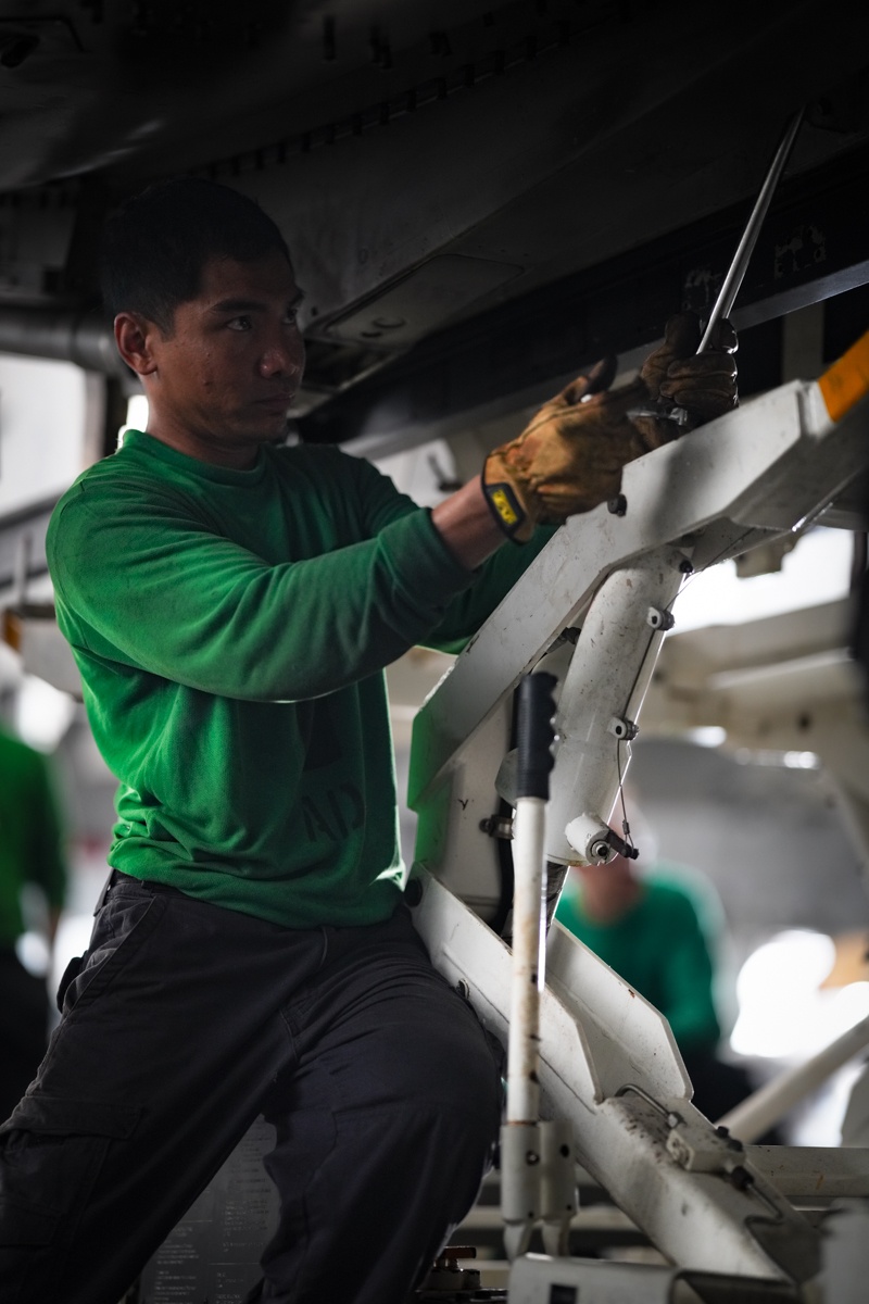 USS Dwigtht D. Eisenhower Conducts Routine Operations in the Red Sea