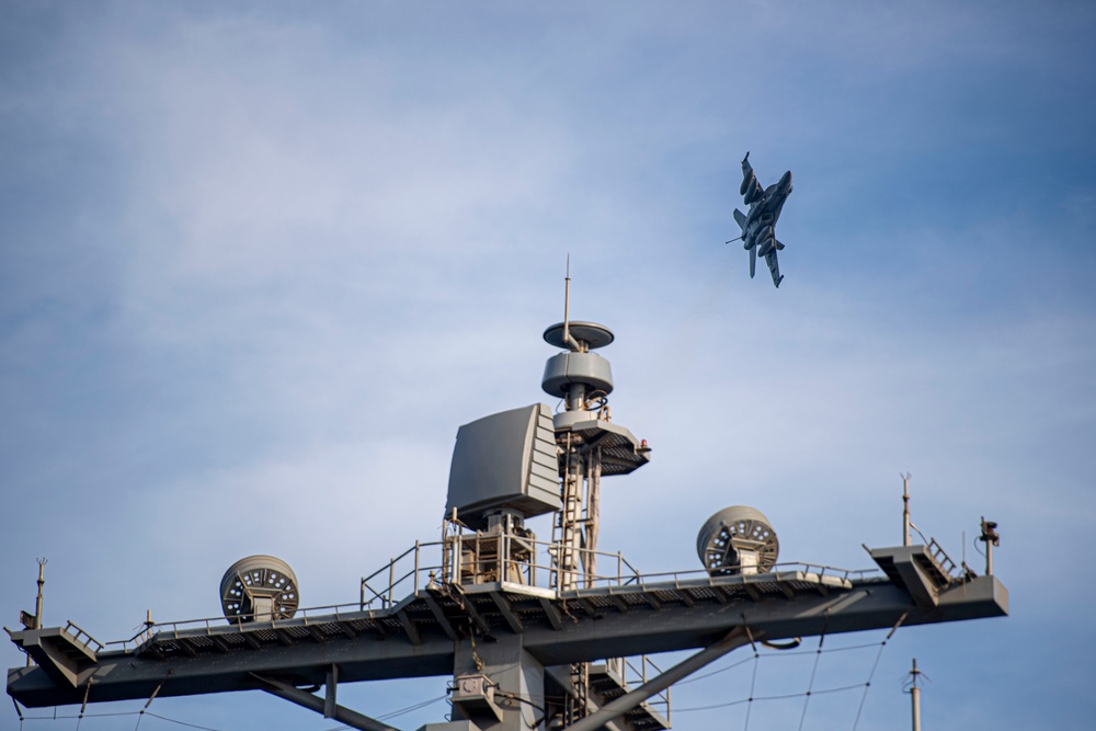 USS Dwight D. Eisenhower Conducts Flight Operations in the Red Sea