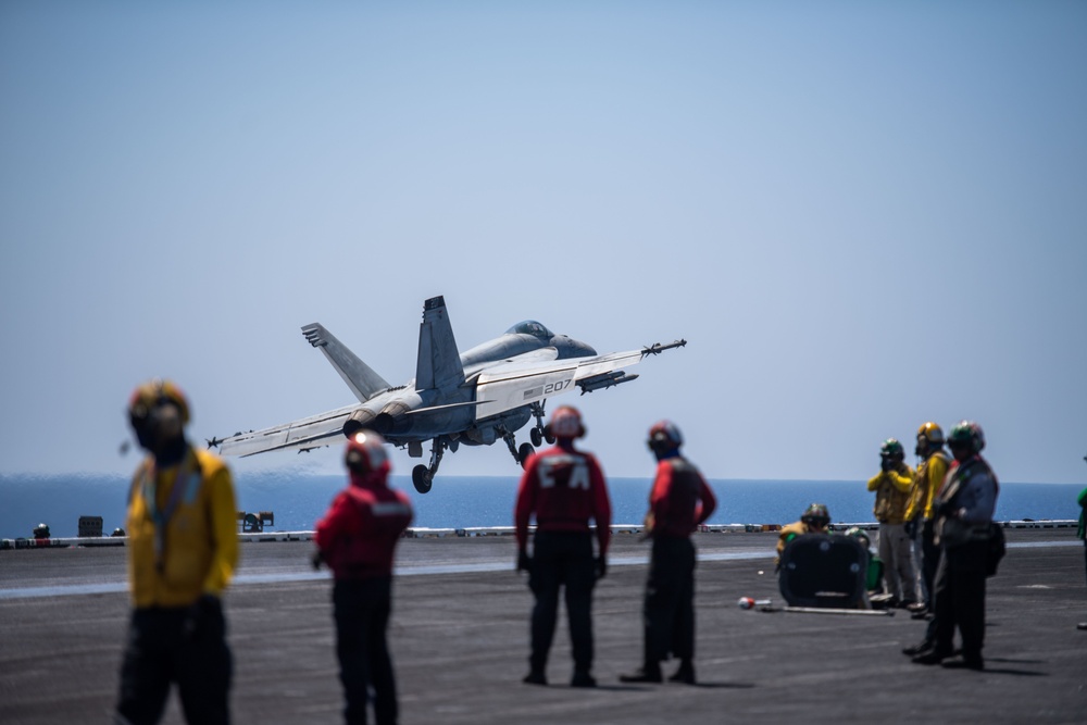 USS Dwight D. Eisenhower Conducts Flight Operations in the Red Sea