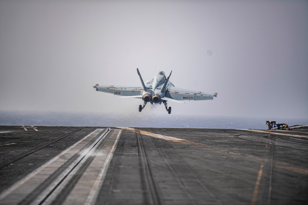USS Dwight D. Eisenhower Conducts Flight Operations in the Red Sea