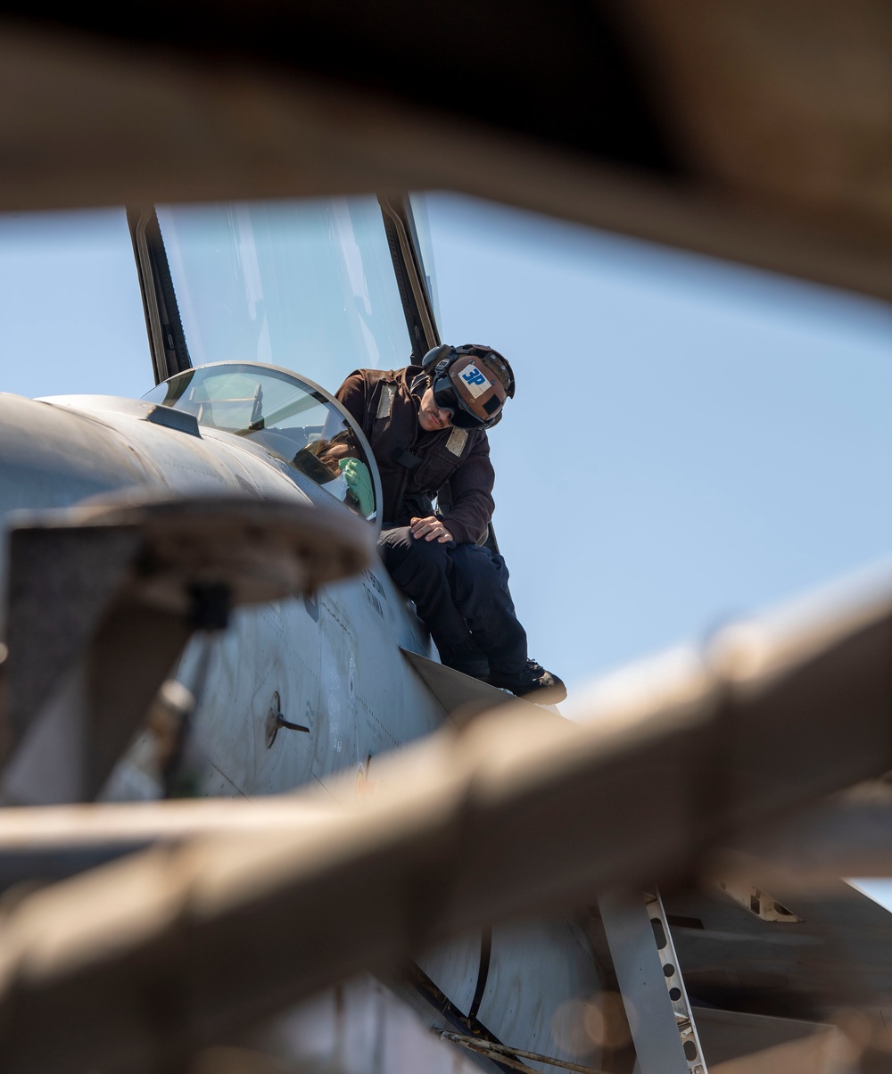 USS Dwight D. Eisenhower Conducts Routine Operations in the Red Sea