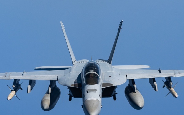 F-15Es conduct mission with F/A-18E in CENTCOM