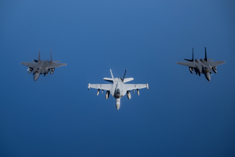 F-15Es conduct mission with E/A-18G in CENTCOM
