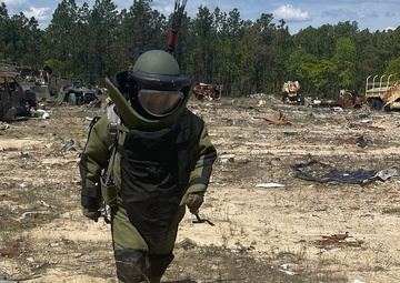 Army team provides live coverage of EOD Team of the Year competition on Fort Liberty