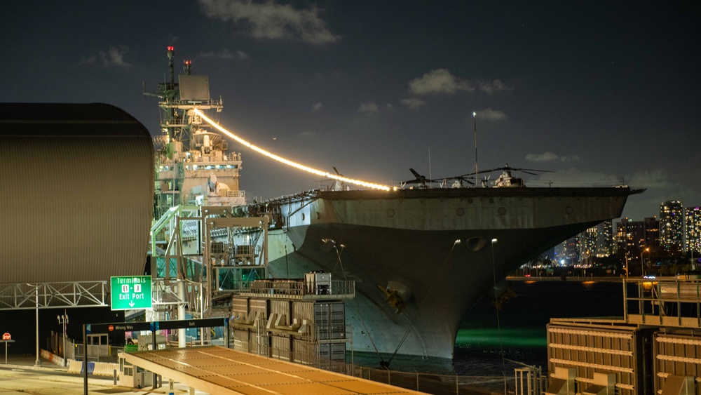 USS Bataan participates in Fleet Week Miami