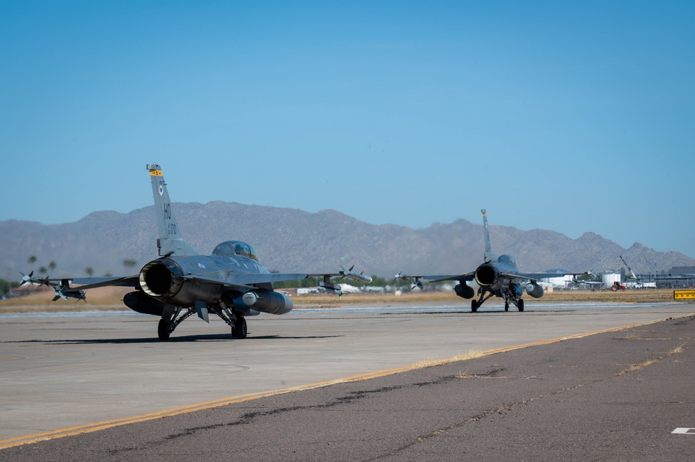 309th takes final vacation with F-16's