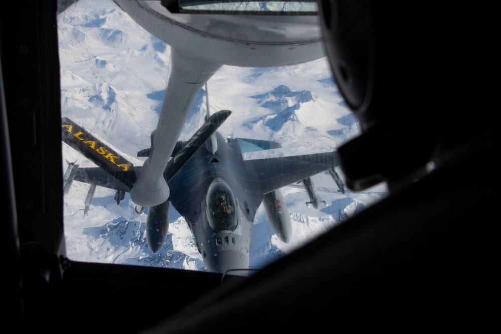 168th Wing Refuels Red Flag Alaska - Going the Distance