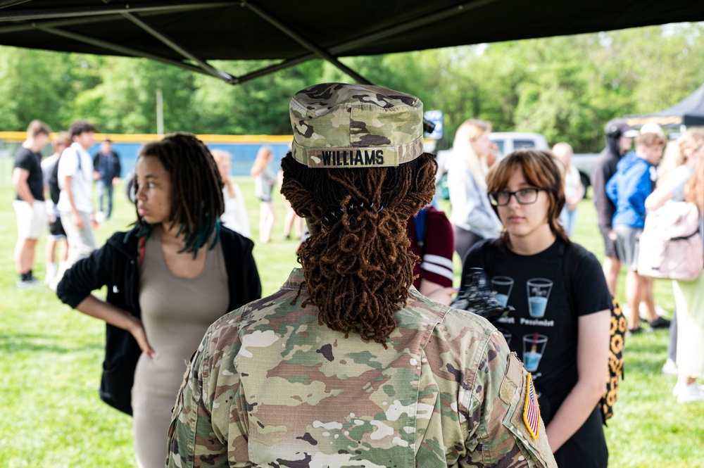 USAMMDA team showcases Army career opportunities at local high school