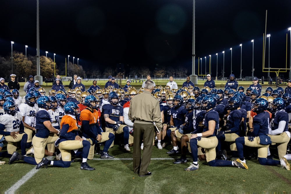 Gen. Mahoney Visits the Naval Academy