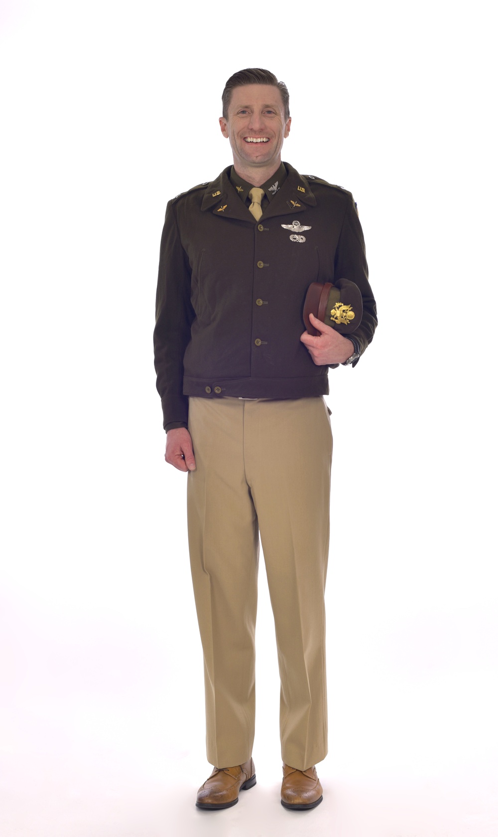 USAAF uniforms, artifacts of WWII servicemembers help keep heritage, WWII legacy alive