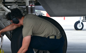 Crew chief ensures flight safety during Sentry Savannah 24