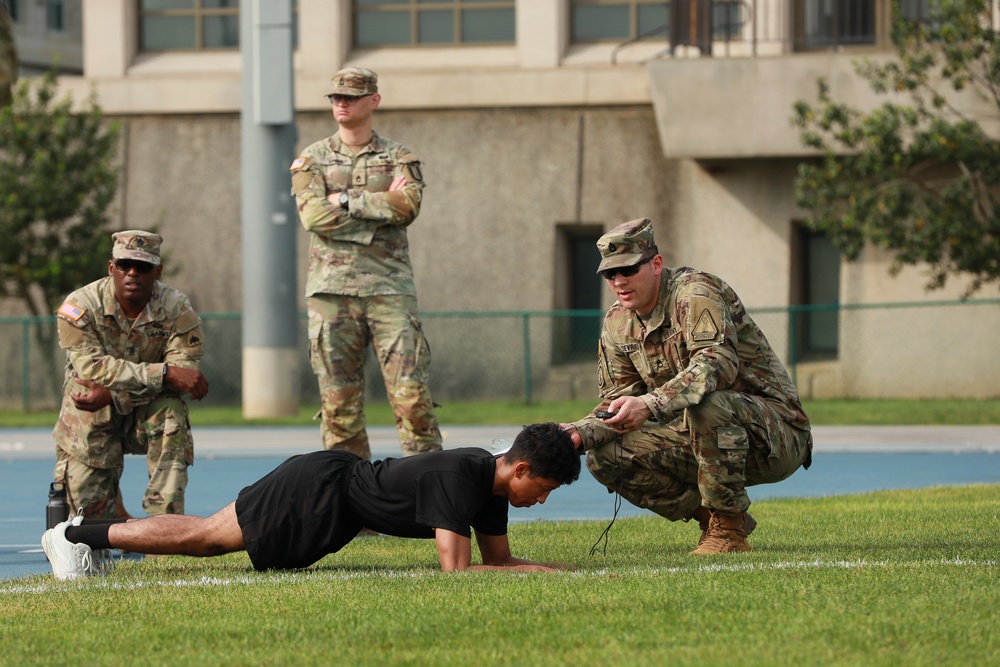 DC Army National Guard Soldier conducts Army Combat Fitness Test during R2BWC24