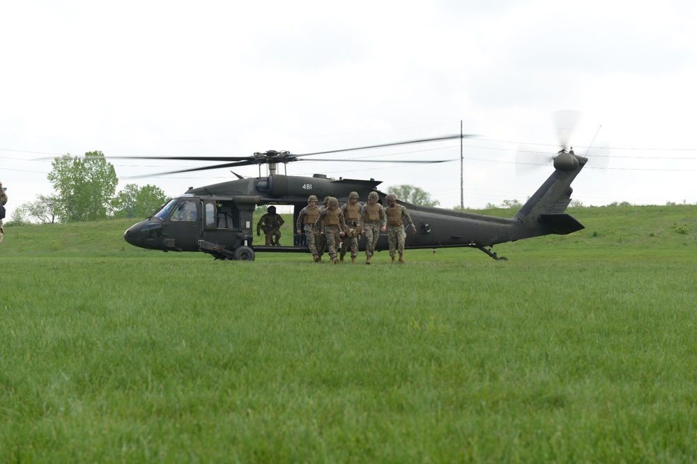 Marines, Indiana Guardsmen train to save lives